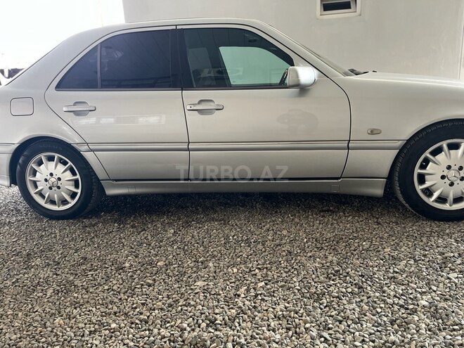 Mercedes C 240-3