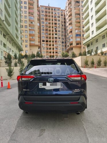 Toyota RAV4-4