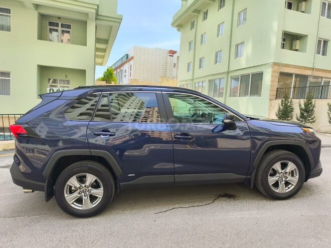 Toyota RAV4-6