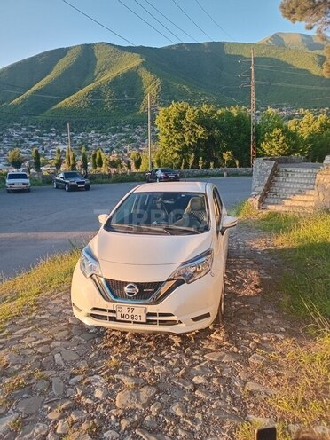 Nissan Note-2