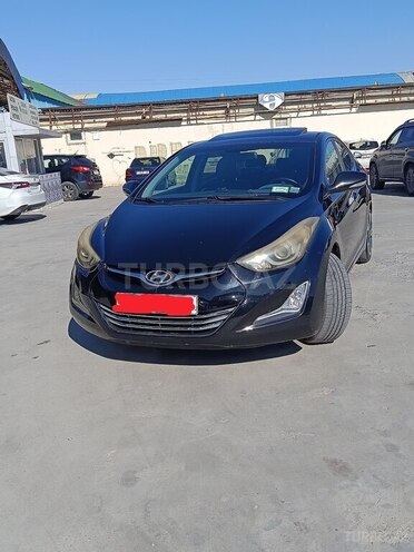 Hyundai Elantra-4