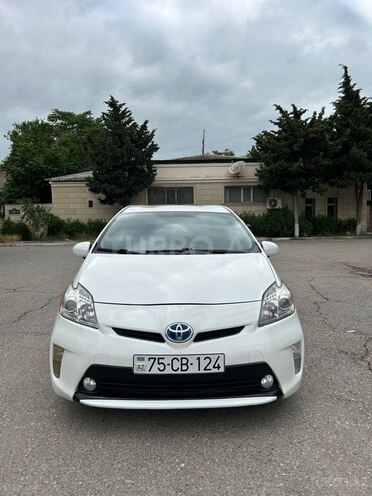 Toyota Prius-2