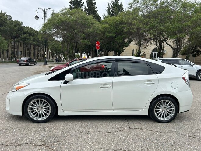 Toyota Prius-6
