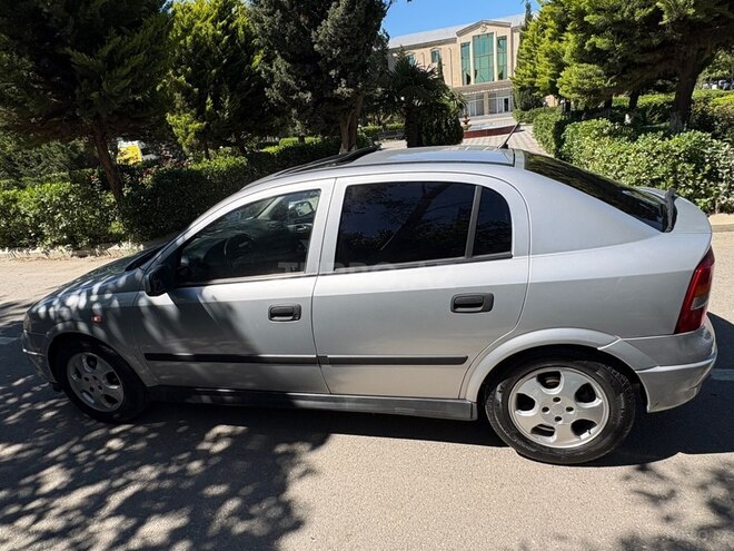 Opel Astra-10