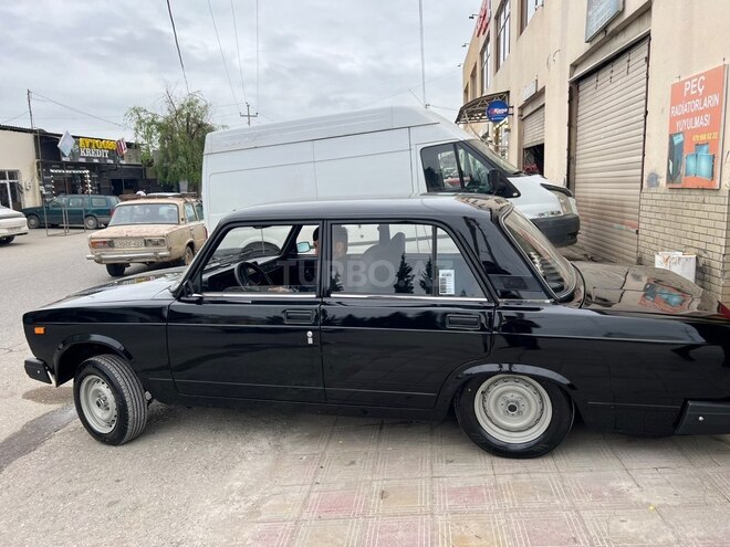 LADA (VAZ) 2107-21