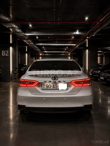 Toyota Camry-6