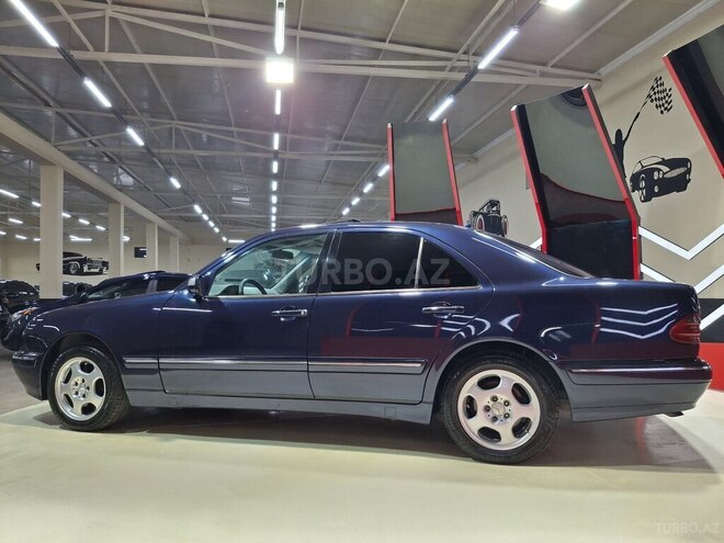 Mercedes E 270-4