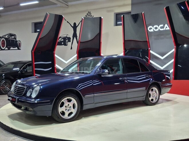 Mercedes E 270-3