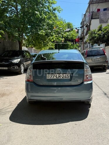 Toyota Prius-5