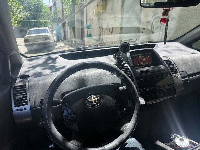 Toyota Prius-11