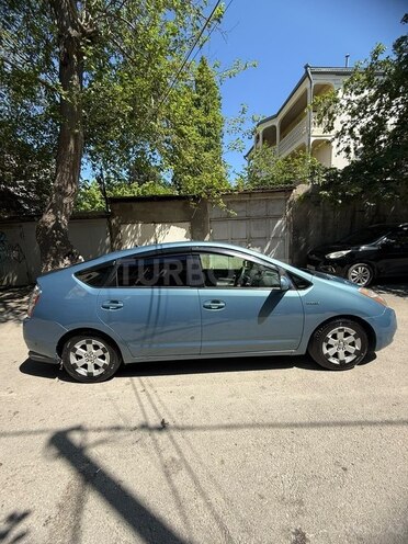 Toyota Prius-7