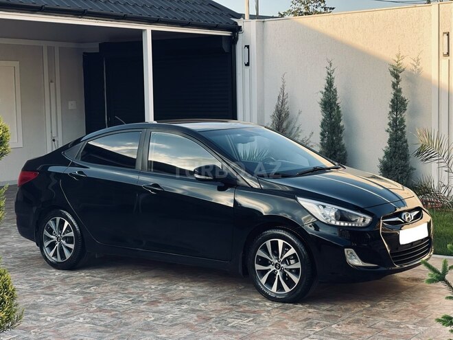 Hyundai Accent-1