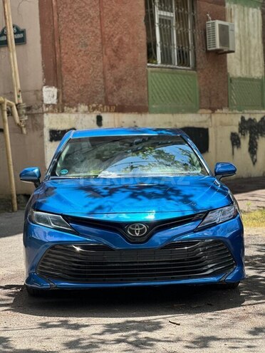 Toyota Camry-1