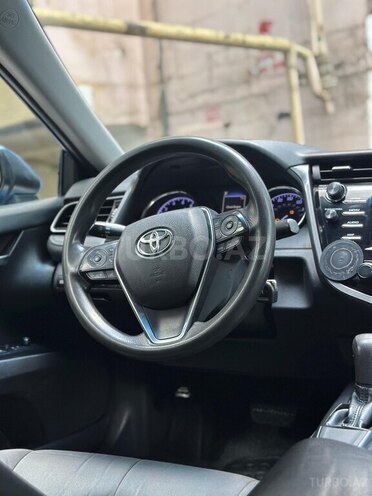 Toyota Camry-9
