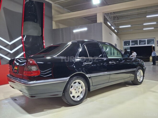 Mercedes C 230-8