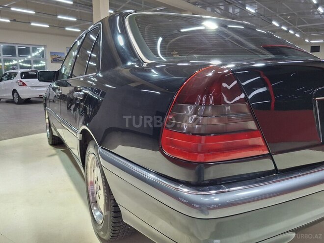Mercedes C 230-6