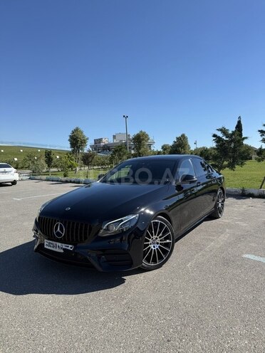 Mercedes E 300-1