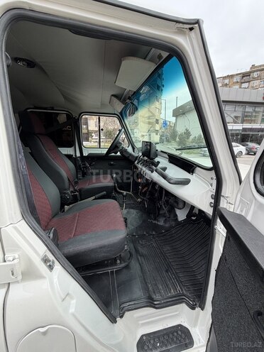 UAZ Hunter-10