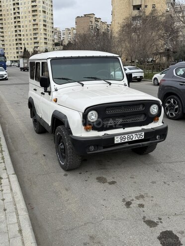 UAZ Hunter-1