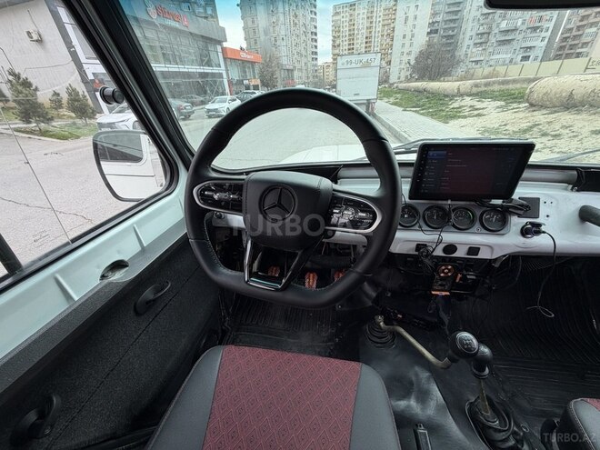 UAZ Hunter-8
