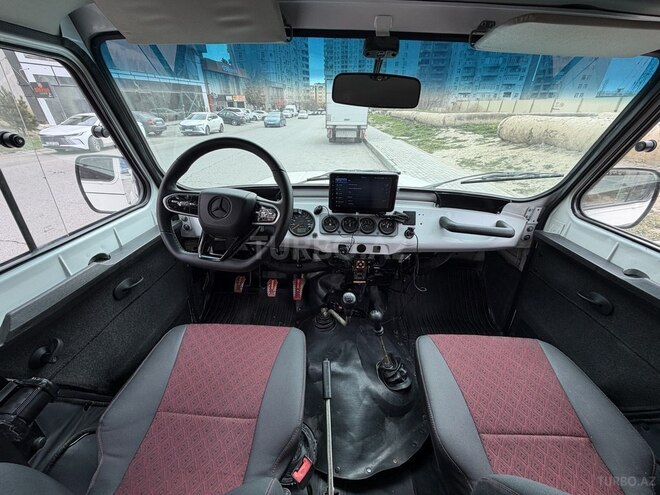 UAZ Hunter-9