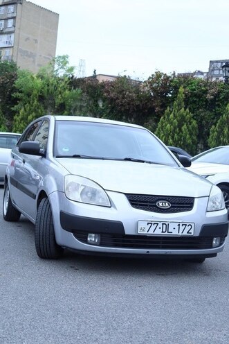 Kia Rio-1