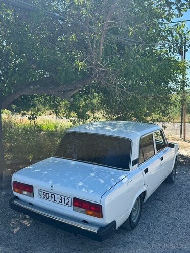 LADA (VAZ) 2107-15