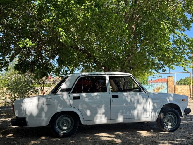 LADA (VAZ) 2107-11