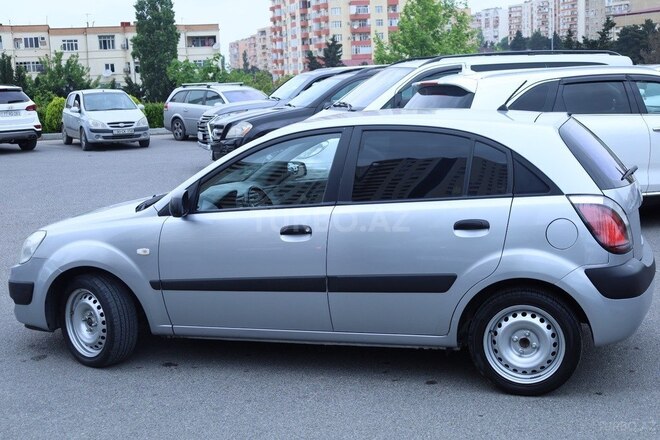 Kia Rio-4