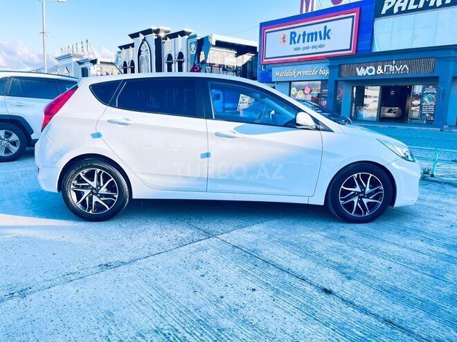 Hyundai Accent-6