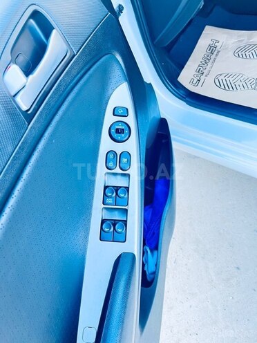 Hyundai Accent-9