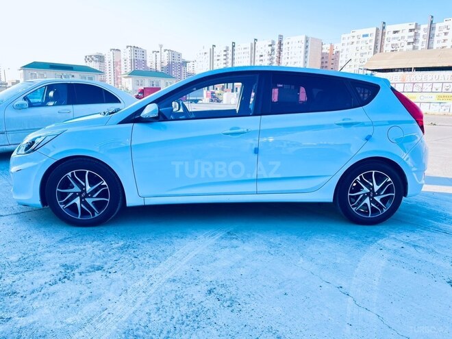 Hyundai Accent-3