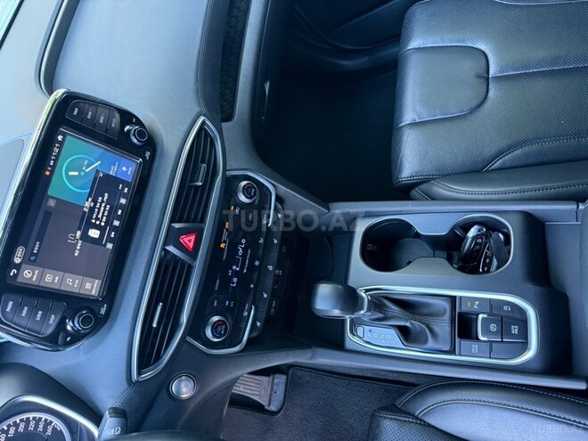 Hyundai Santa Fe-10