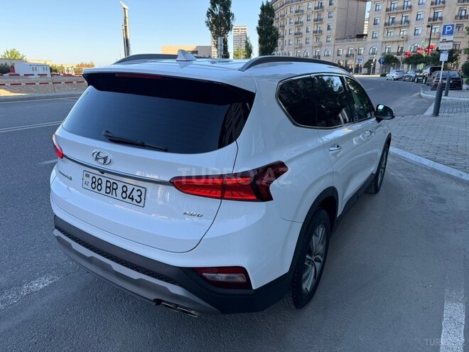 Hyundai Santa Fe-4