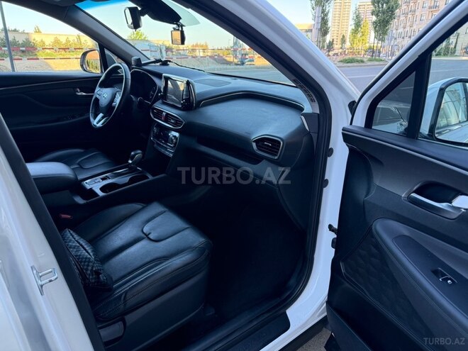 Hyundai Santa Fe-13