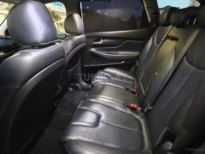 Hyundai Santa Fe-15