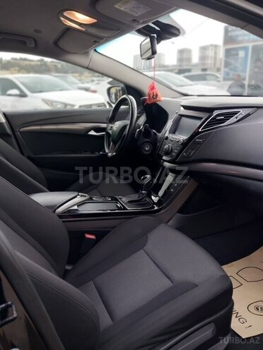 Hyundai i40-5