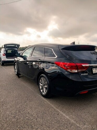 Hyundai i40-10