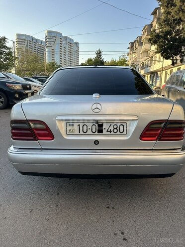 Mercedes E 280-5