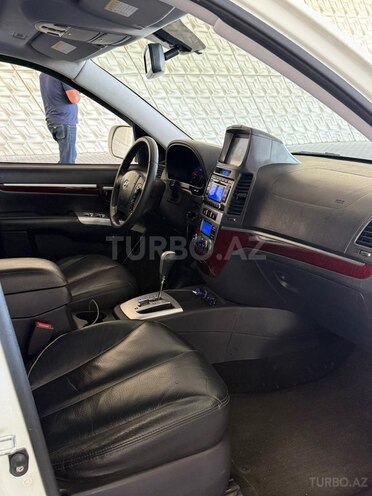 Hyundai Santa Fe-10