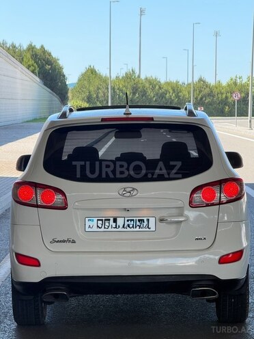 Hyundai Santa Fe-8