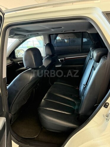 Hyundai Santa Fe-12