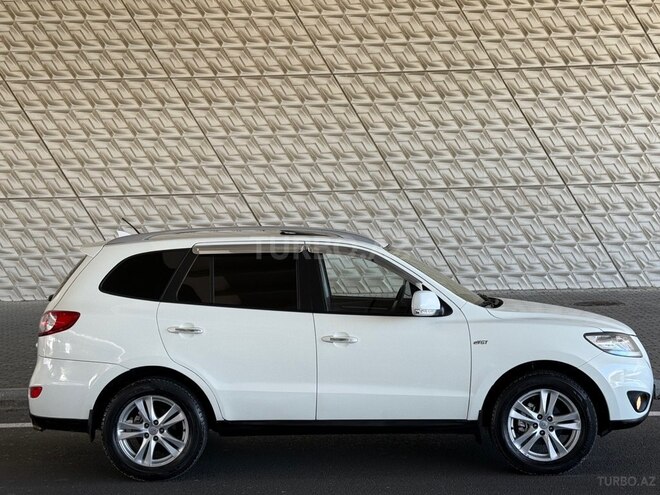 Hyundai Santa Fe-5