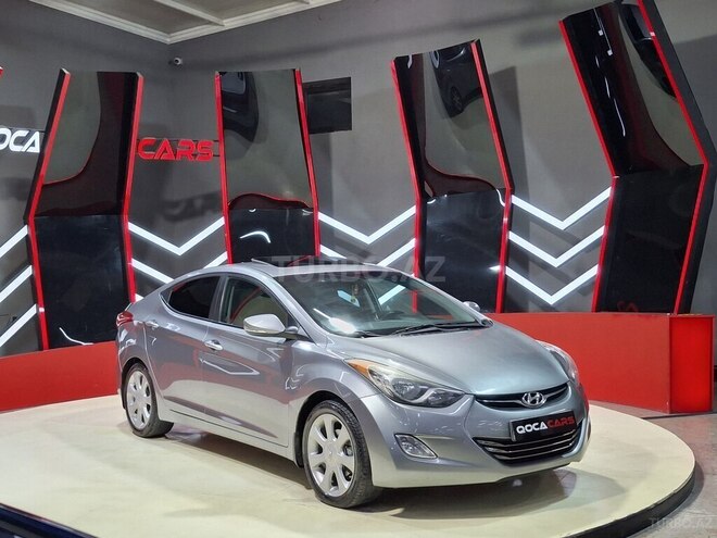 Hyundai Elantra-8