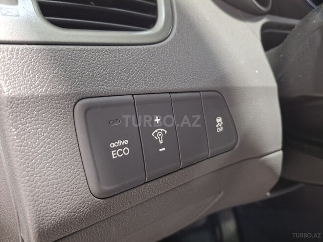 Hyundai Elantra-15