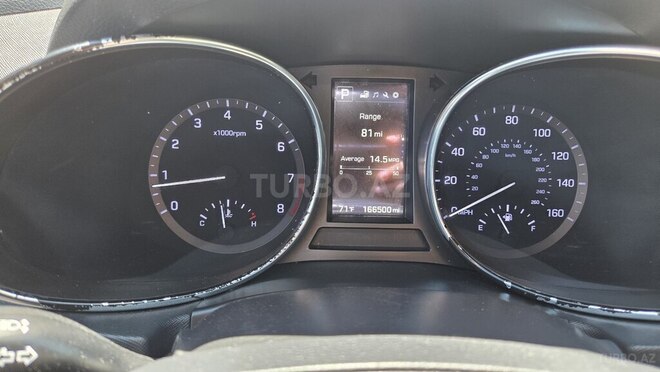 Hyundai Santa Fe-16