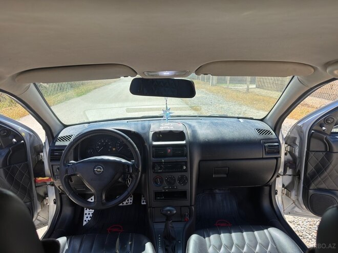 Opel Astra-7