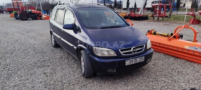 Opel Zafira-4