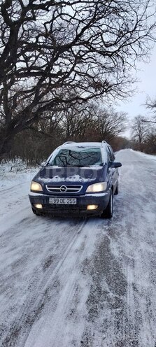 Opel Zafira-1