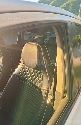 Nissan Note-7